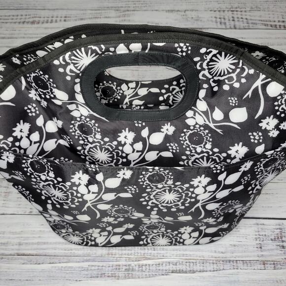 Thirty-One Party Floral Large Insulated Cooler Tote Black and White EUC - Picture 6 of 9